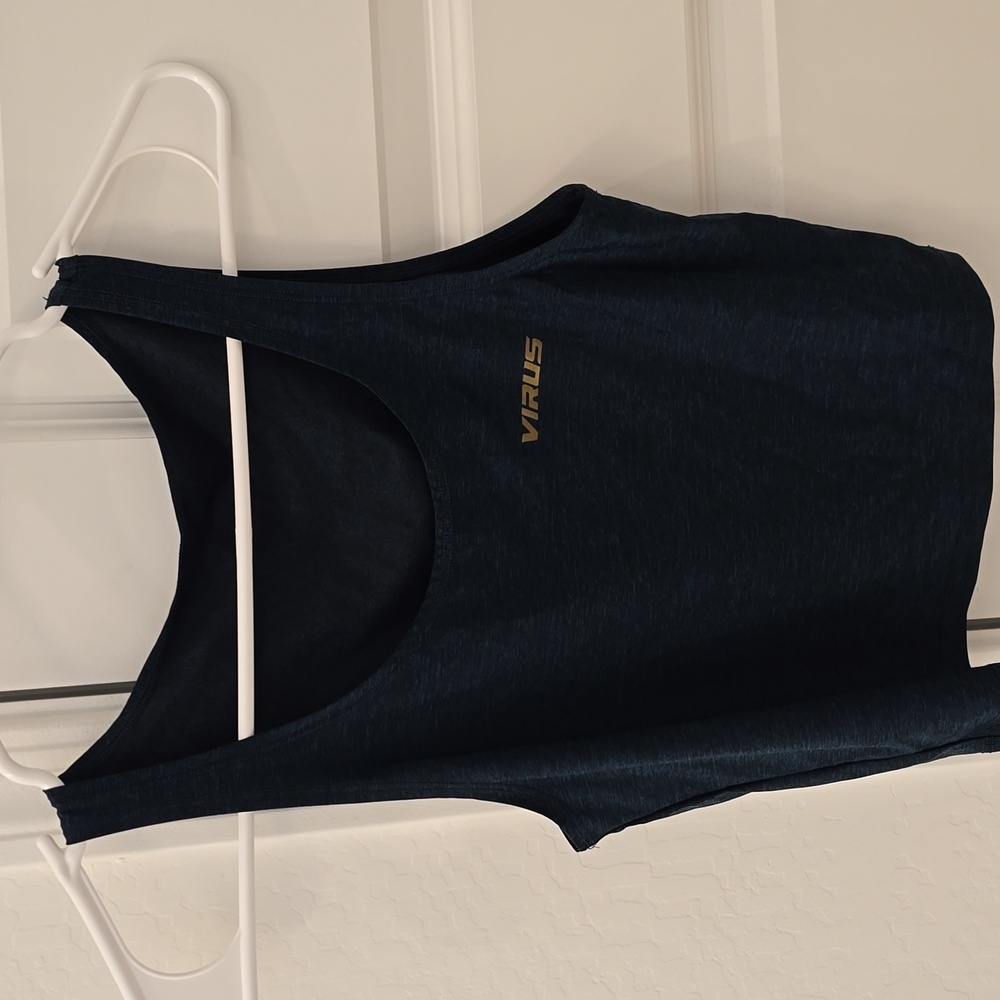 Virus Crop Tank